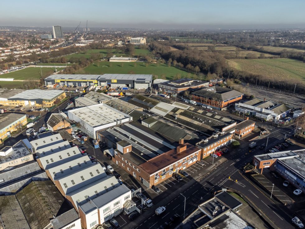 Industriel, Chessington, UK
